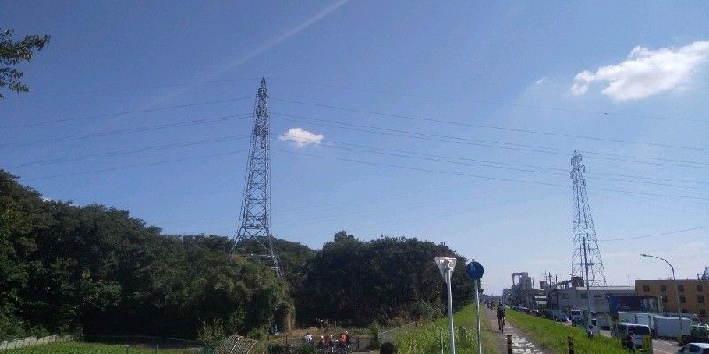 実は河川敷の鉄塔